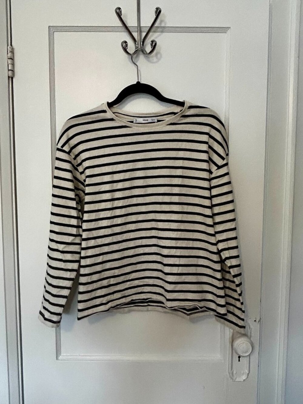 Black and White Striped Long-Sleeve T-Shirt 100% Cotton